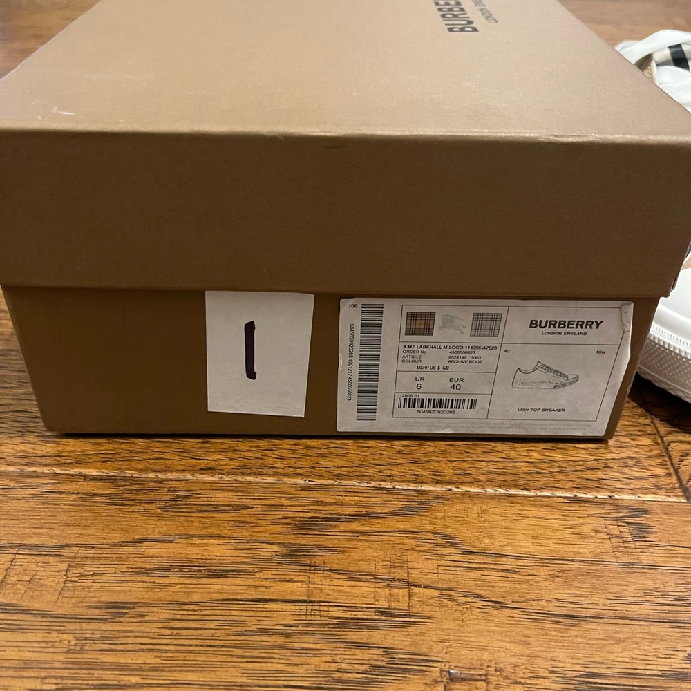 Burberry larkhall sneakers size 40 - Picture 4 of 4